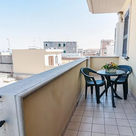 בית הארחה La Casa Degli Artisti 1 נטונו
