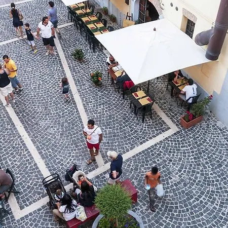 La Casa Degli Artisti 1 *
