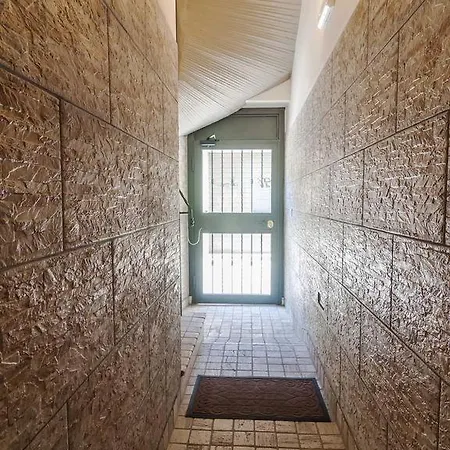 La Casa Degli Artisti 1 *