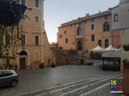 La Casa Degli Artisti 1 Guest house *