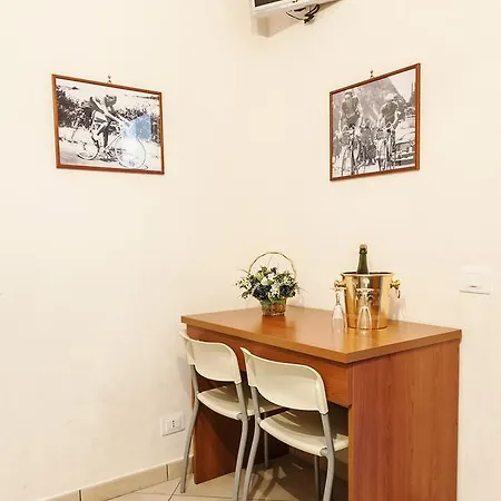 La Casa Degli Artisti 1 Nettuno